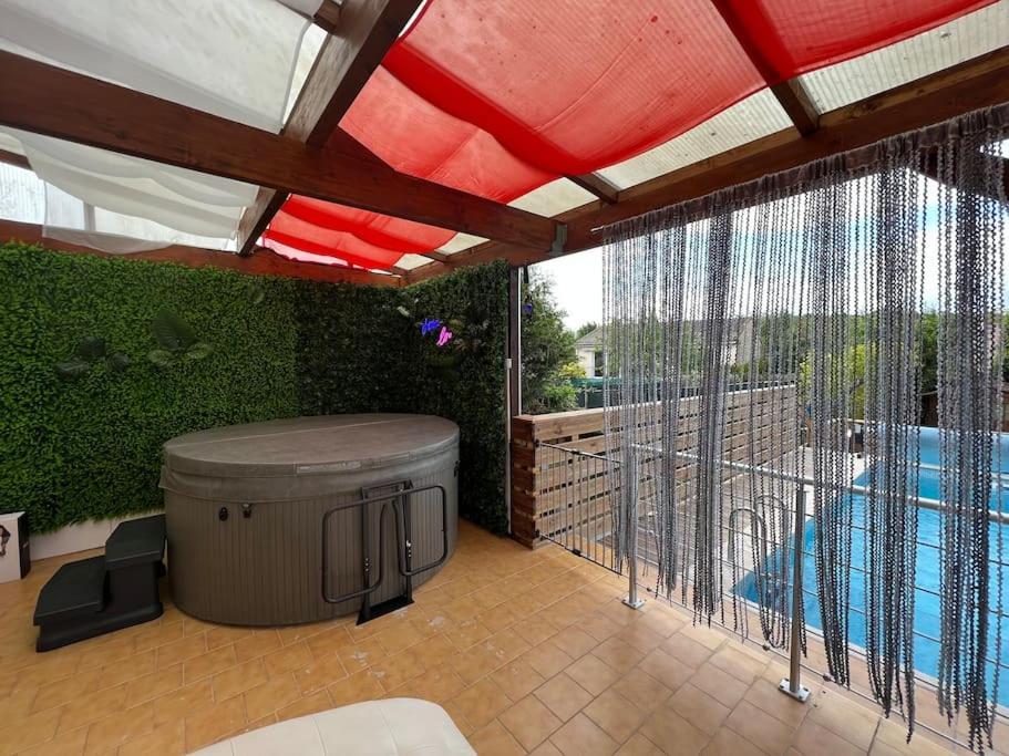 Kings Villa Near Disneyland Reserved Only For Family With Kids Saint-Germain-sur-Morin Eksteriør billede