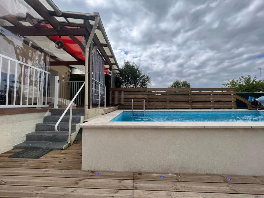 Kings Villa Near Disneyland Reserved Only For Family With Kids Saint-Germain-sur-Morin Eksteriør billede